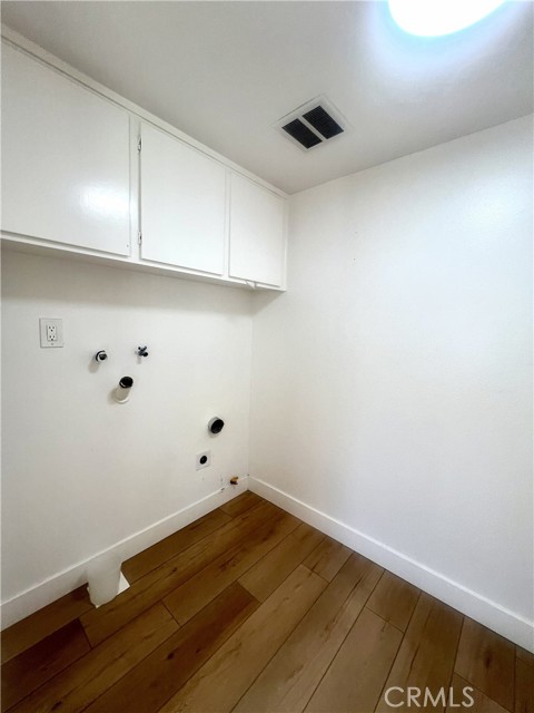 Detail Gallery Image 9 of 41 For 4 Latitude Ct, Newport Beach,  CA 92663 - 3 Beds | 2/1 Baths