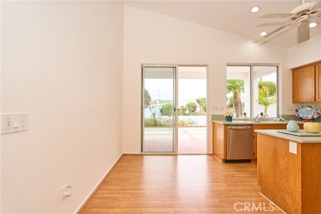 Detail Gallery Image 32 of 75 For 4908 Thebes Way, Oceanside,  CA 92056 - 3 Beds | 2 Baths