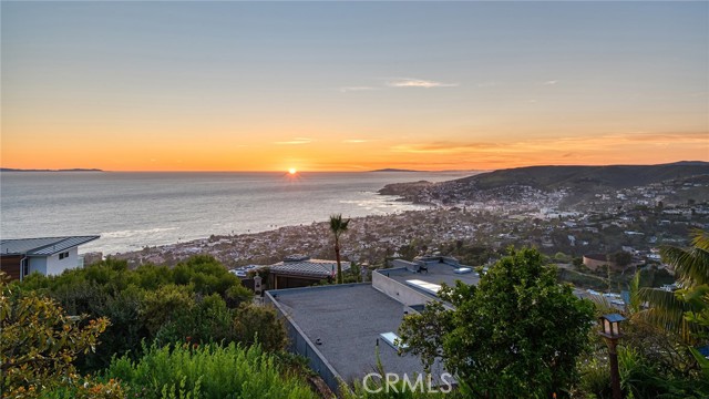 Detail Gallery Image 13 of 74 For 1155 Katella St, Laguna Beach,  CA 92651 - 3 Beds | 3/1 Baths