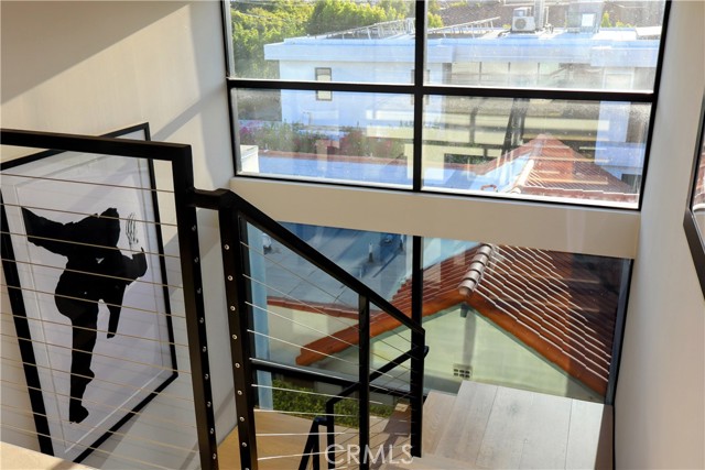 6430 Drexel AVE, Los Angeles CA: https://media.crmls.org/medias/55966361-5c09-4daa-afd7-a2882d391912.jpg