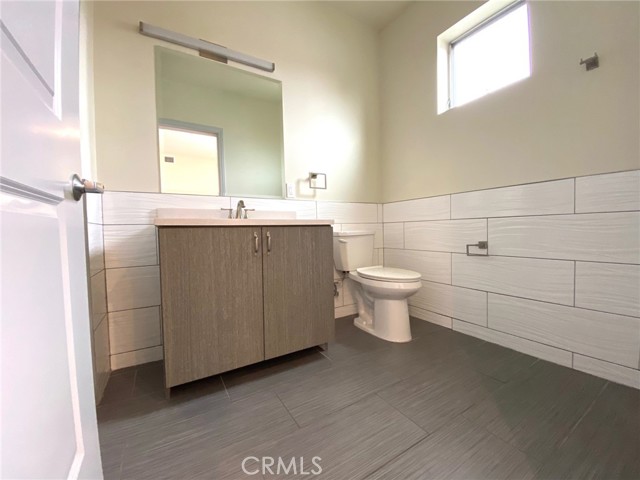 Detail Gallery Image 7 of 29 For 953 N Normandie #205,  Los Angeles,  CA 90029 - 3 Beds | 2 Baths