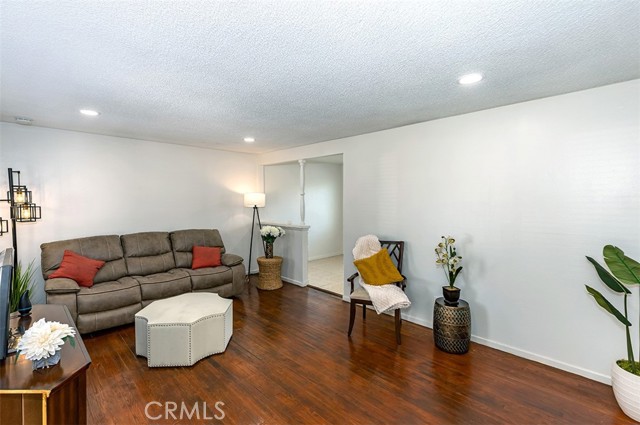 11986 Springview Drive, La Mirada CA: https://media.crmls.org/medias/559a174d-4717-4e96-a924-988fae655940.jpg