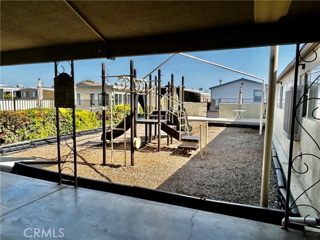 Detail Gallery Image 23 of 24 For 675 W Oakland Ave #A4,  Hemet,  CA 92543 - 3 Beds | 2 Baths