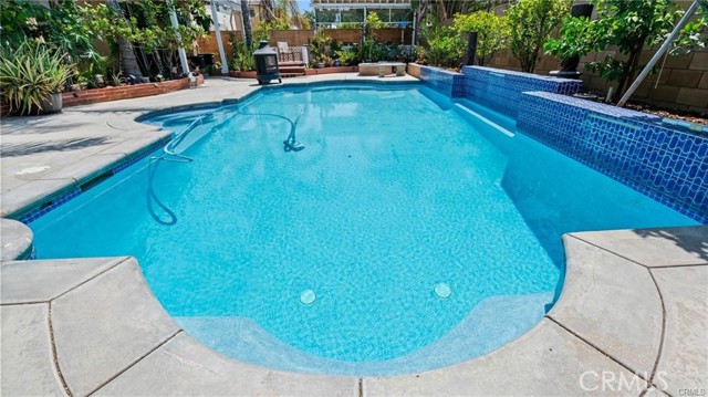 Image 60 of 65 For 13726 Kiwi Avenue