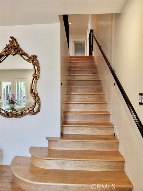 Detail Gallery Image 44 of 71 For 89 Rivo Alto Canal, Long Beach,  CA 90803 - 5 Beds | 3/1 Baths