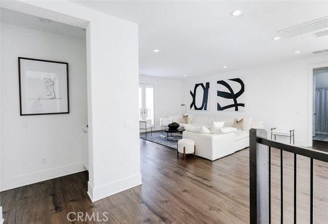 Detail Gallery Image 35 of 69 For 20300 W Windsor Ln, Northridge,  CA 91326 - 5 Beds | 6 Baths