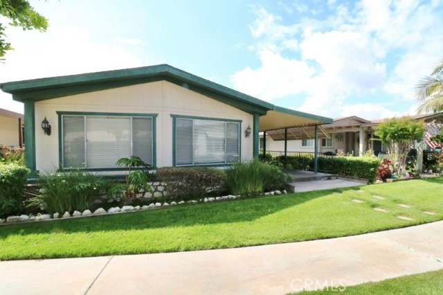 Front Image Thumbnail for CROC26080657