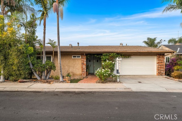 Detail Gallery Image 2 of 50 For 4810 Baylor Drive, San Diego,  CA 92115 - 5 Beds | 3 Baths