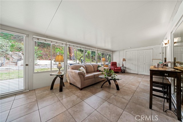 Detail Gallery Image 17 of 61 For 19439 Oak Crossing Rd, Newhall,  CA 91321 - 2 Beds | 2 Baths