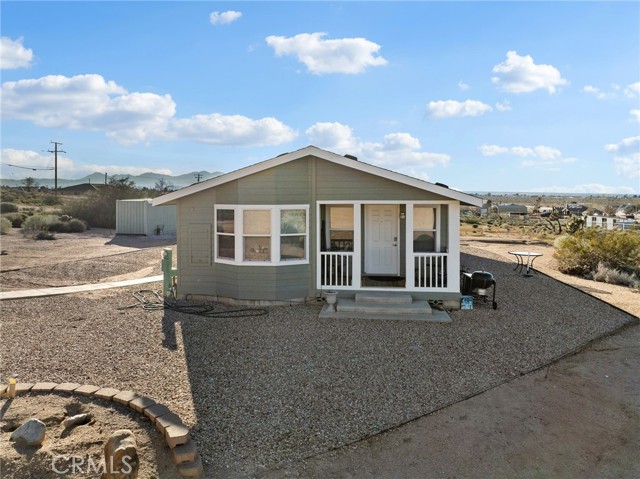 Detail Gallery Image 60 of 70 For 21972 Ocotillo Way, Apple Valley,  CA 92308 - 3 Beds | 2/1 Baths