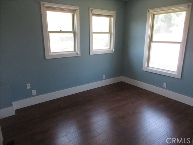 Detail Gallery Image 18 of 33 For 3275 Lime, Riverside,  CA 92501 - 4 Beds | 2/1 Baths