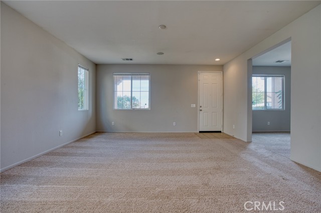 Detail Gallery Image 4 of 27 For 5816 Avenue Q10, Palmdale,  CA 93552 - 4 Beds | 2 Baths