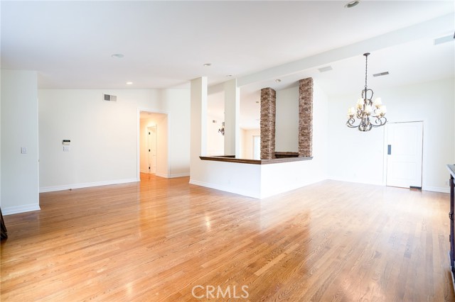 Detail Gallery Image 5 of 42 For 18337 Chatham Ln, Porter Ranch,  CA 91326 - 4 Beds | 2/1 Baths