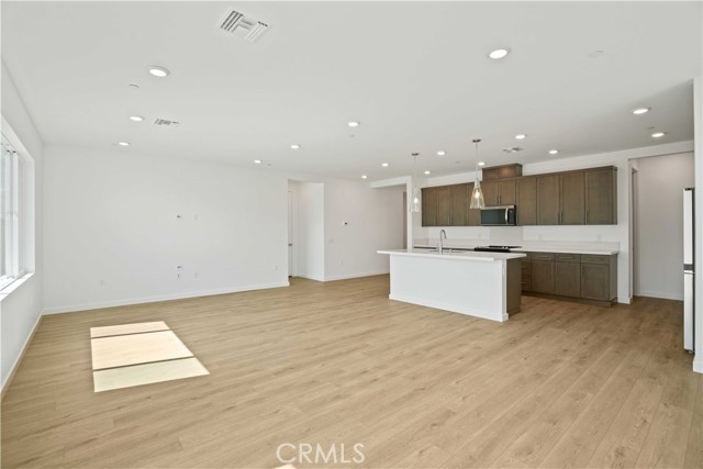 3254 Garnet Lane, Lancaster CA: https://media.crmls.org/medias/55a076d3-a87a-4ad5-9f49-4dc788e53e42.jpg