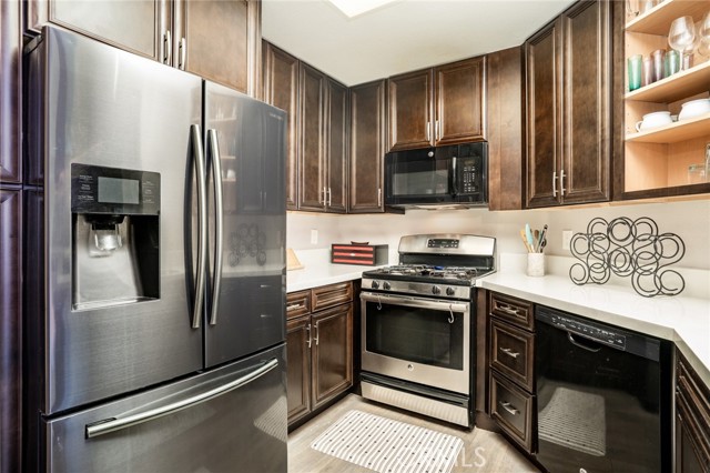 Detail Gallery Image 13 of 38 For 19431 Rue De Valore 35m,  Lake Forest,  CA 92610 - 2 Beds | 1 Baths