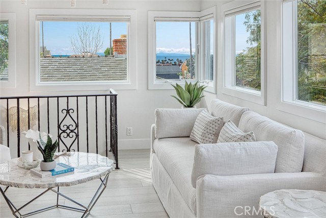 Detail Gallery Image 36 of 40 For 410 Acacia, Corona Del Mar,  CA 92625 - 2 Beds | 2 Baths