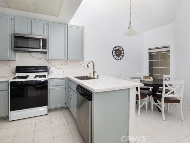 Detail Gallery Image 14 of 45 For 1450 Brett #305,  San Pedro,  CA 90732 - 2 Beds | 2 Baths