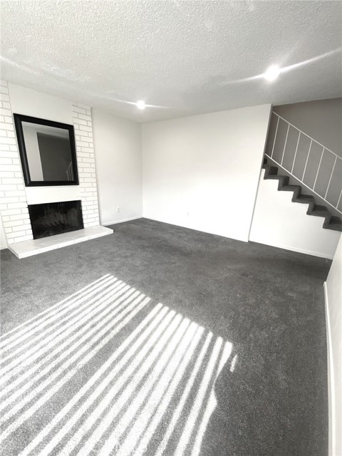 Detail Gallery Image 4 of 46 For 1582 Mitchell, Tustin,  CA 92780 - 2 Beds | 2/1 Baths