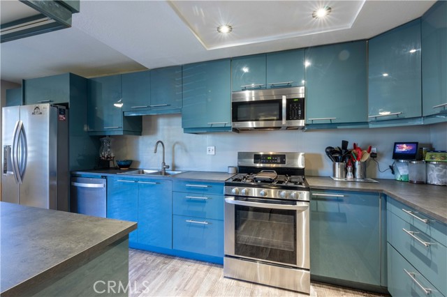 Detail Gallery Image 14 of 46 For 645 Chestnut Avenue #106,  Long Beach,  CA 90802 - 2 Beds | 2 Baths