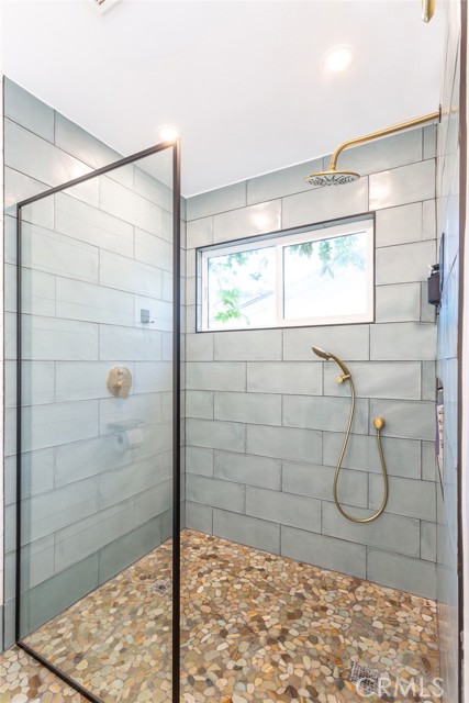 2718 N Wright Street, Santa Ana CA: https://media.crmls.org/medias/55a2cfa2-f6f1-4287-86ef-4e1b63cae5c3.jpg