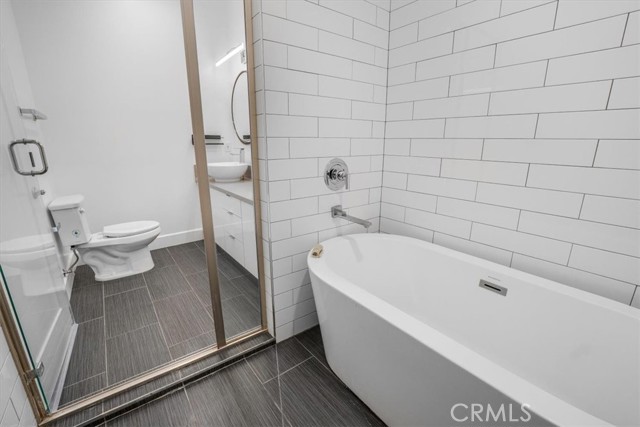 4201 Pennsylvania Avenue, La Crescenta CA: https://media.crmls.org/medias/55a328f7-3328-4c4b-8252-f0a606da83f7.jpg
