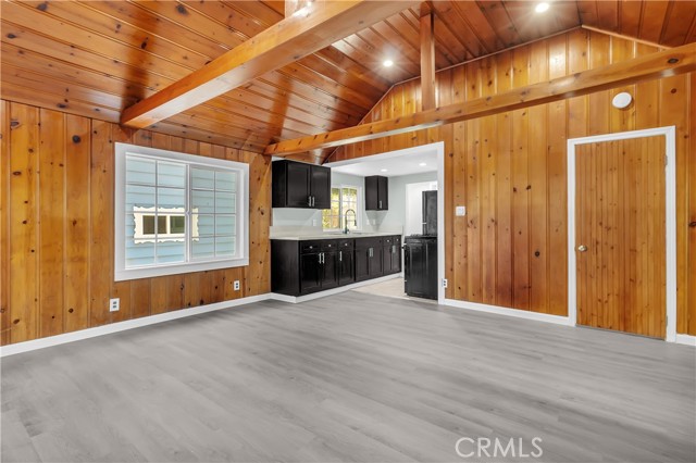 Detail Gallery Image 5 of 32 For 22789 Laurel Ln, Crestline,  CA 92325 - 1 Beds | 2 Baths