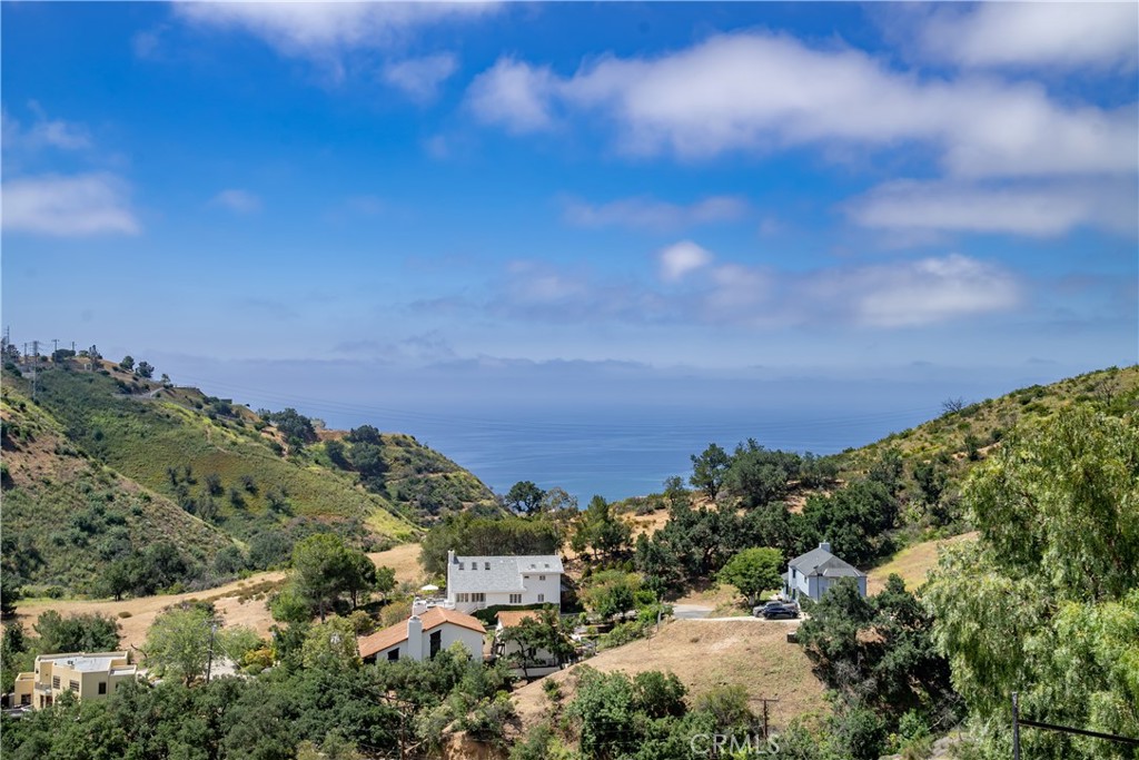 MLS #SR25179547 img 3