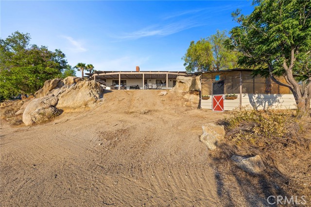 29740 Nogues Road, Nuevo CA: https://media.crmls.org/medias/55a3bddf-b2e4-482f-81d7-1b379462160b.jpg