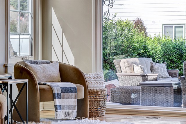 Detail Gallery Image 19 of 75 For 104 Saint Joseph Ave, Long Beach,  CA 90803 - 5 Beds | 3 Baths