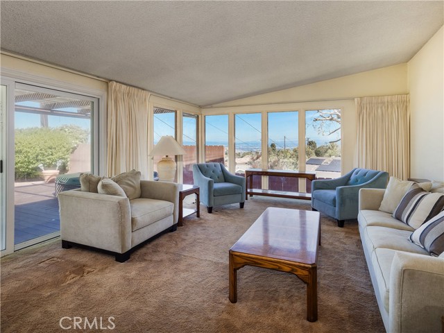 26915 Grayslake Road, Rancho Palos Verdes, California 90275, 4 Bedrooms Bedrooms, ,Residential,For Sale,Grayslake,PV24069416