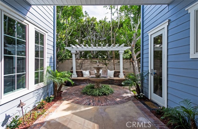 Detail Gallery Image 21 of 75 For 26012 Horseshoe Cr, Laguna Hills,  CA 92653 - 5 Beds | 5/1 Baths