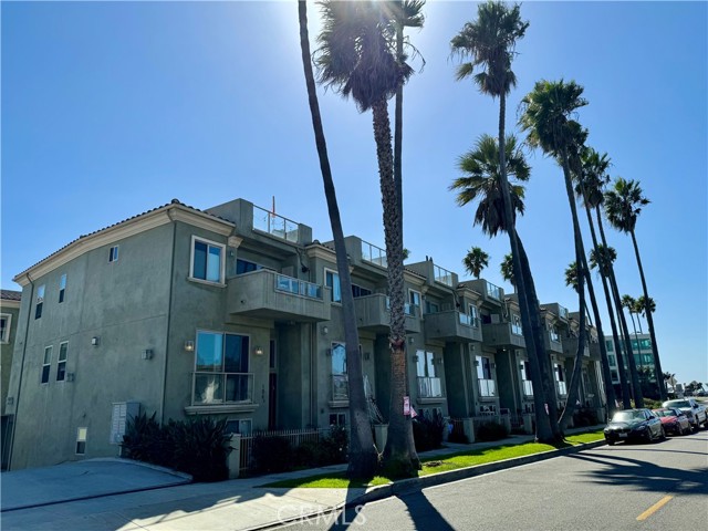 208 Calle Miramar, Redondo Beach, California 90277, 4 Bedrooms Bedrooms, ,3 BathroomsBathrooms,Residential,Sold,Calle Miramar,SB23192310