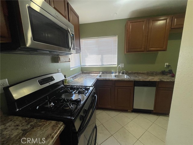 Detail Gallery Image 4 of 13 For 25667 Leah Ln, Menifee,  CA 92586 - 2 Beds | 1 Baths