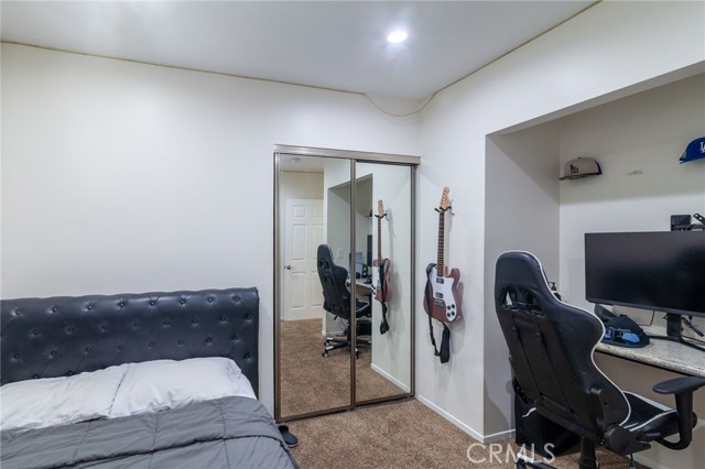 Image 13 of 34 For 10838 Burnet Avenue