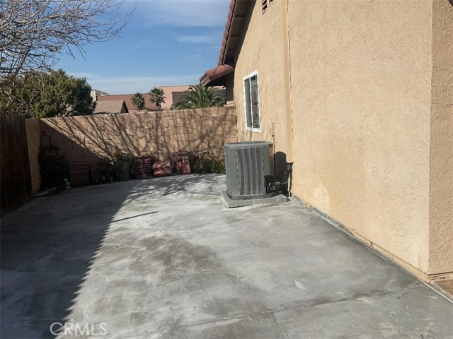 Detail Gallery Image 32 of 37 For 8234 Stonewood, Jurupa Valley,  CA 92509 - 3 Beds | 2 Baths