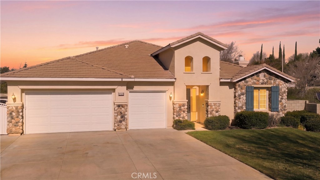 41861 montallegro Street