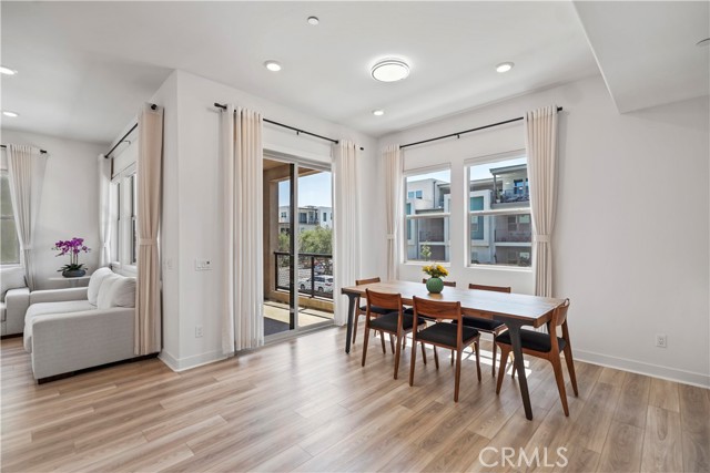 1698 Hollyleaf Ter, Montebello CA: https://media.crmls.org/medias/55a90ba9-8271-4219-a191-0f0668cea786.jpg