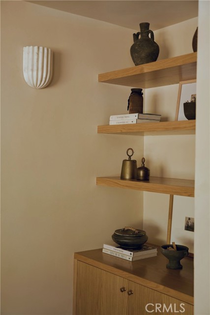 4367 Rising Hill Road, Altadena CA: https://media.crmls.org/medias/55a9d8f8-cf4a-41a6-868d-0058f3c47afb.jpg