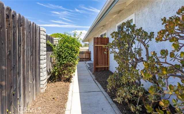 Detail Gallery Image 18 of 22 For 526 Nottingham Dr, Redlands,  CA 92373 - 4 Beds | 2 Baths