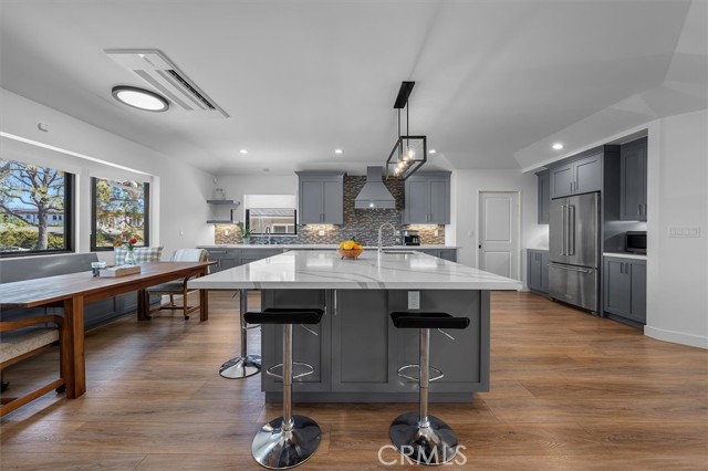 6334 Riggs Place, Los Angeles CA: https://media.crmls.org/medias/55aac0f8-138c-420c-ba4e-de45f6aaff2f.jpg