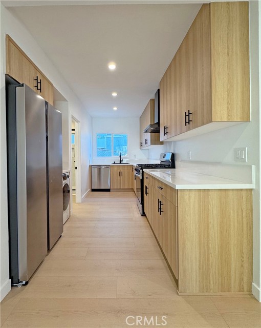 Detail Gallery Image 5 of 17 For 800 Rosemont Ave, Los Angeles,  CA 90026 - 2 Beds | 1 Baths