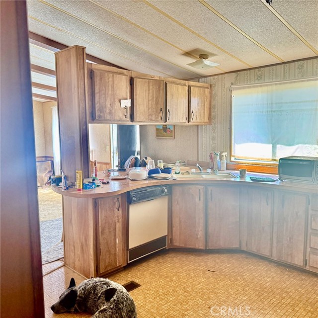 1290 Middlehoff Lane, Oroville CA: https://media.crmls.org/medias/55ab155d-732c-4be2-9855-4d1e0da484f5.jpg