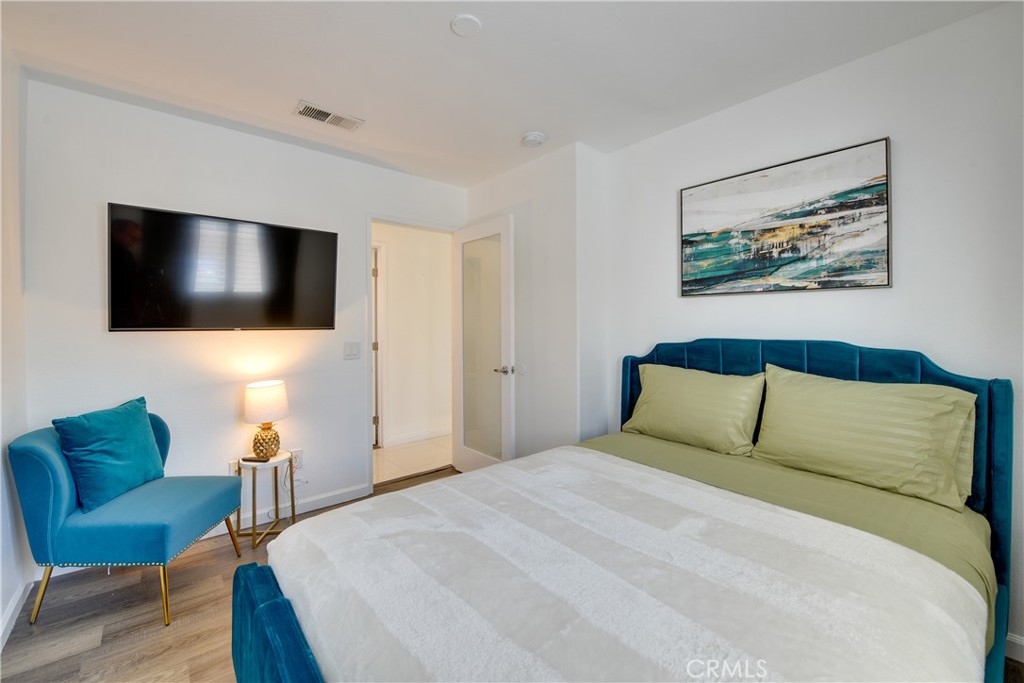 MLS #SR25237701 image #10