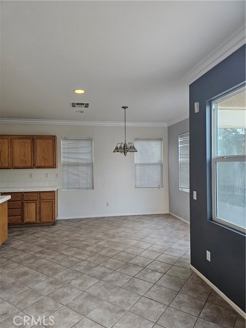 Detail Gallery Image 13 of 26 For 13447 Glorybower St, Moreno Valley,  CA 92553 - 3 Beds | 2 Baths