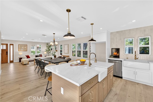 Detail Gallery Image 11 of 60 For 650 Marylind, Claremont,  CA 91711 - 6 Beds | 2/1 Baths