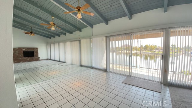 Detail Gallery Image 10 of 22 For 22136 Treasure Island #22,  Canyon Lake,  CA 92587 - 2 Beds | 2 Baths