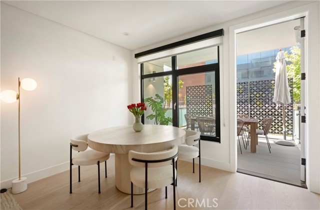 399 E Del Mar Boulevard, Pasadena CA: https://media.crmls.org/medias/55ad571c-f0a2-4f2d-90ea-8e3db1c726c8.jpg