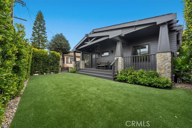 1012 10th Street, Manhattan Beach CA: https://media.crmls.org/medias/55ad9277-0ed0-4bb5-a609-6872220212ec.jpg