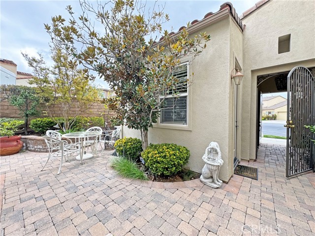 Detail Gallery Image 30 of 55 For 23754 Walnut Creek Ct, Valencia,  CA 91354 - 3 Beds | 3/1 Baths