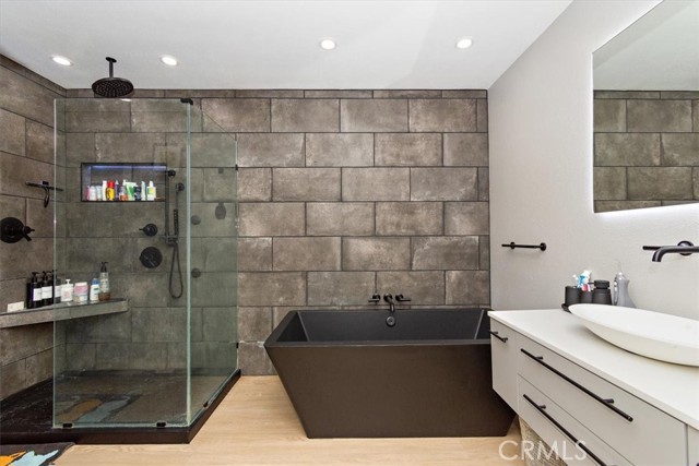 Detail Gallery Image 22 of 31 For 2105 Oxford Ave, Claremont,  CA 91711 - 4 Beds | 3 Baths